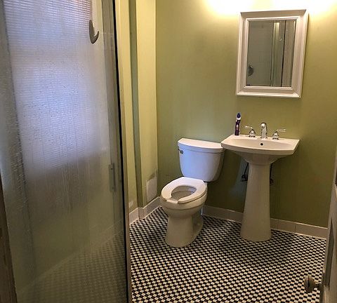 5th image of 1301 Dartmouth St