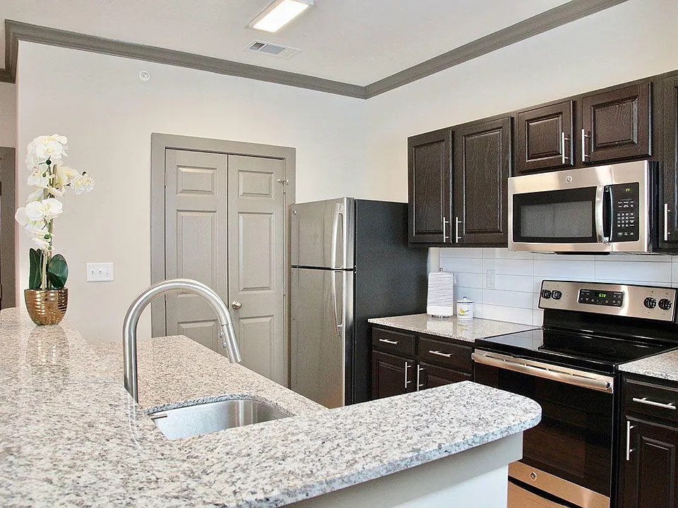 Ivy Park Apartments