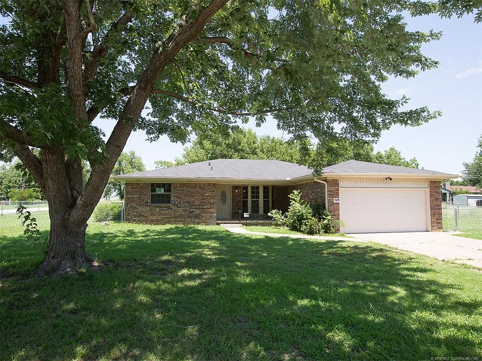 1st image of 1705 E 31st Pl N