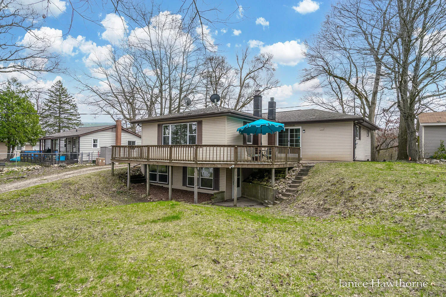 562 W Hickory Rd photo 1