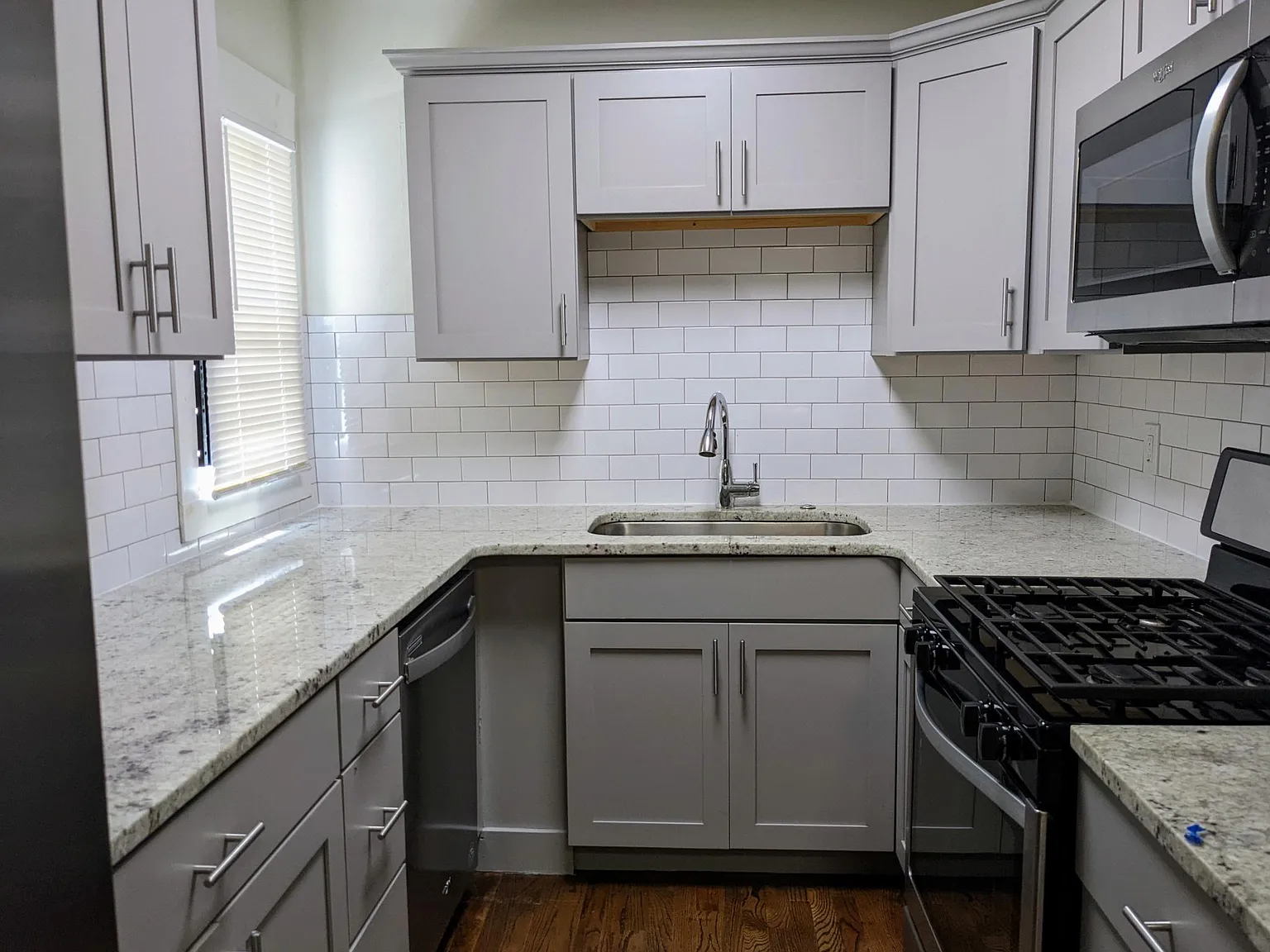 2 bed, 993 sqft, $1,449 — Photo 3