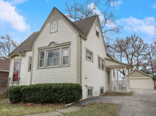 43 W Hattendorf Ave, Roselle, IL 60172