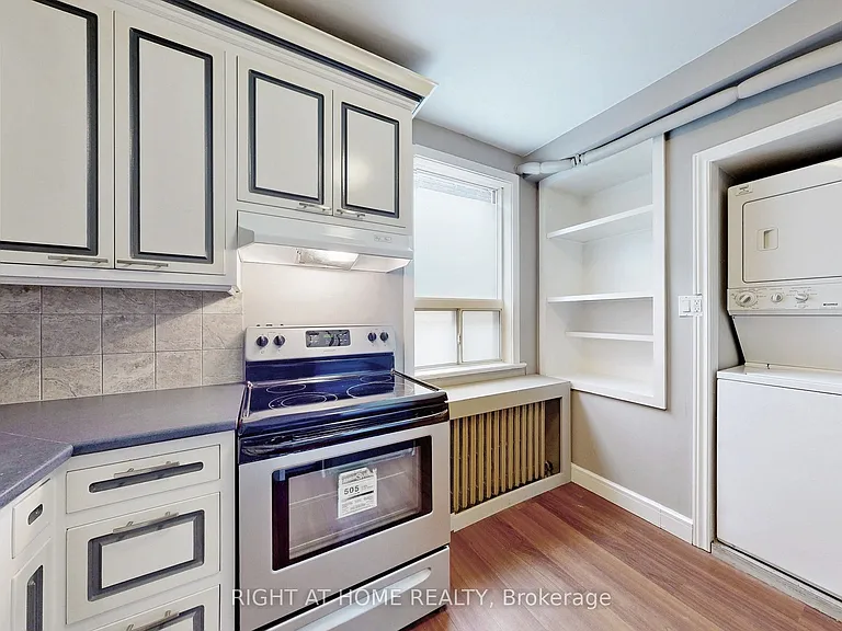 255 Lakeshore Rd E #A — Photo 16