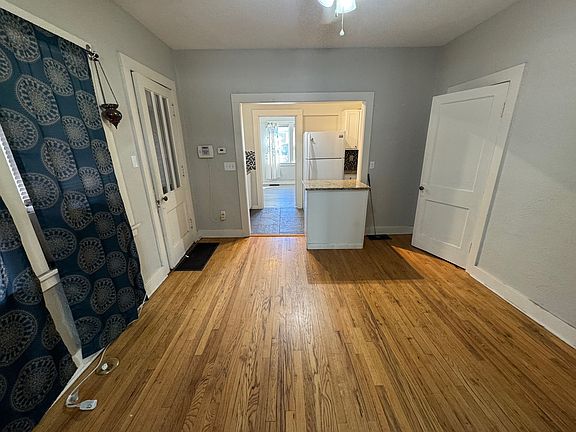 5th image of 3718 N York St