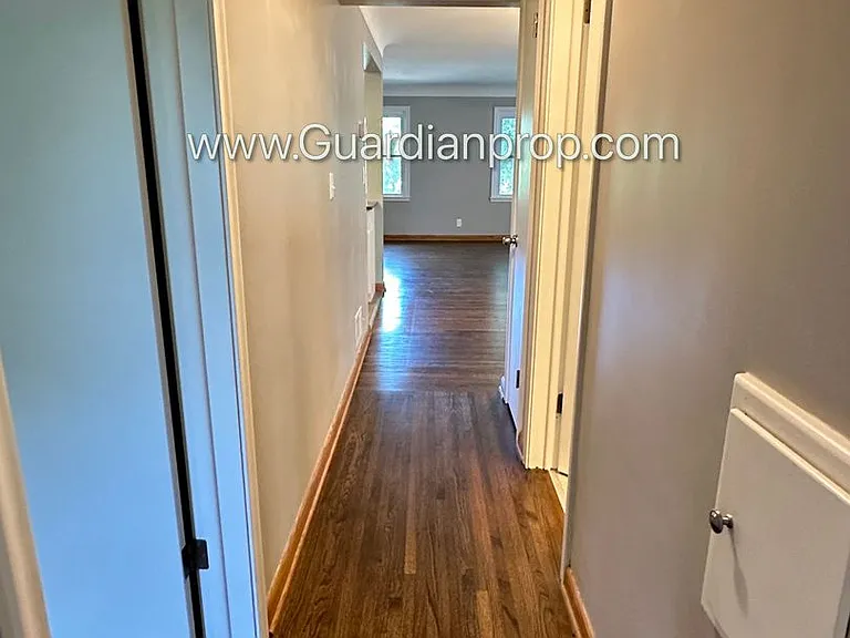 4402 Zenith Ave S — Photo 11