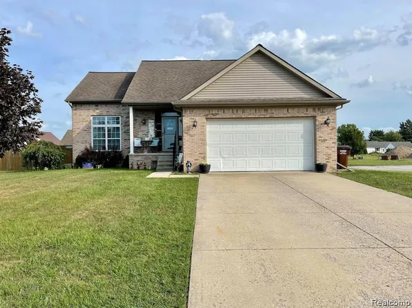 5230 Boomerang Cir, Newport, MI 48166