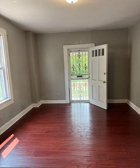 5108 Midwood Ave — Photo 7