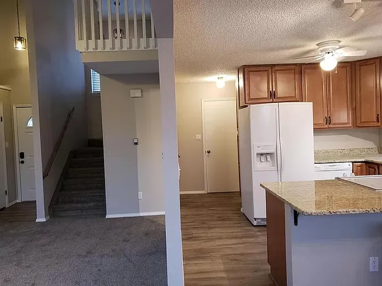 2504 1/2 Rose Dr — Photo 5