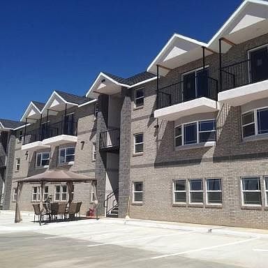 1st image of 520 S Pierce St APT B6
