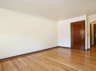 Mulholland, Seattle, WA 98102
