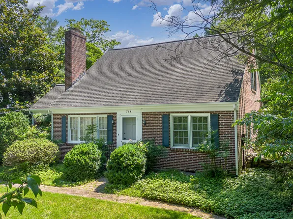 714 Thornhill Rd, Lexington, VA 24450