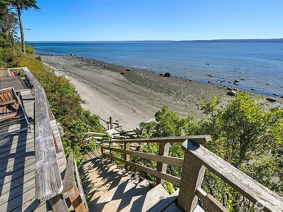 3rd image of 376 Schwartz Road