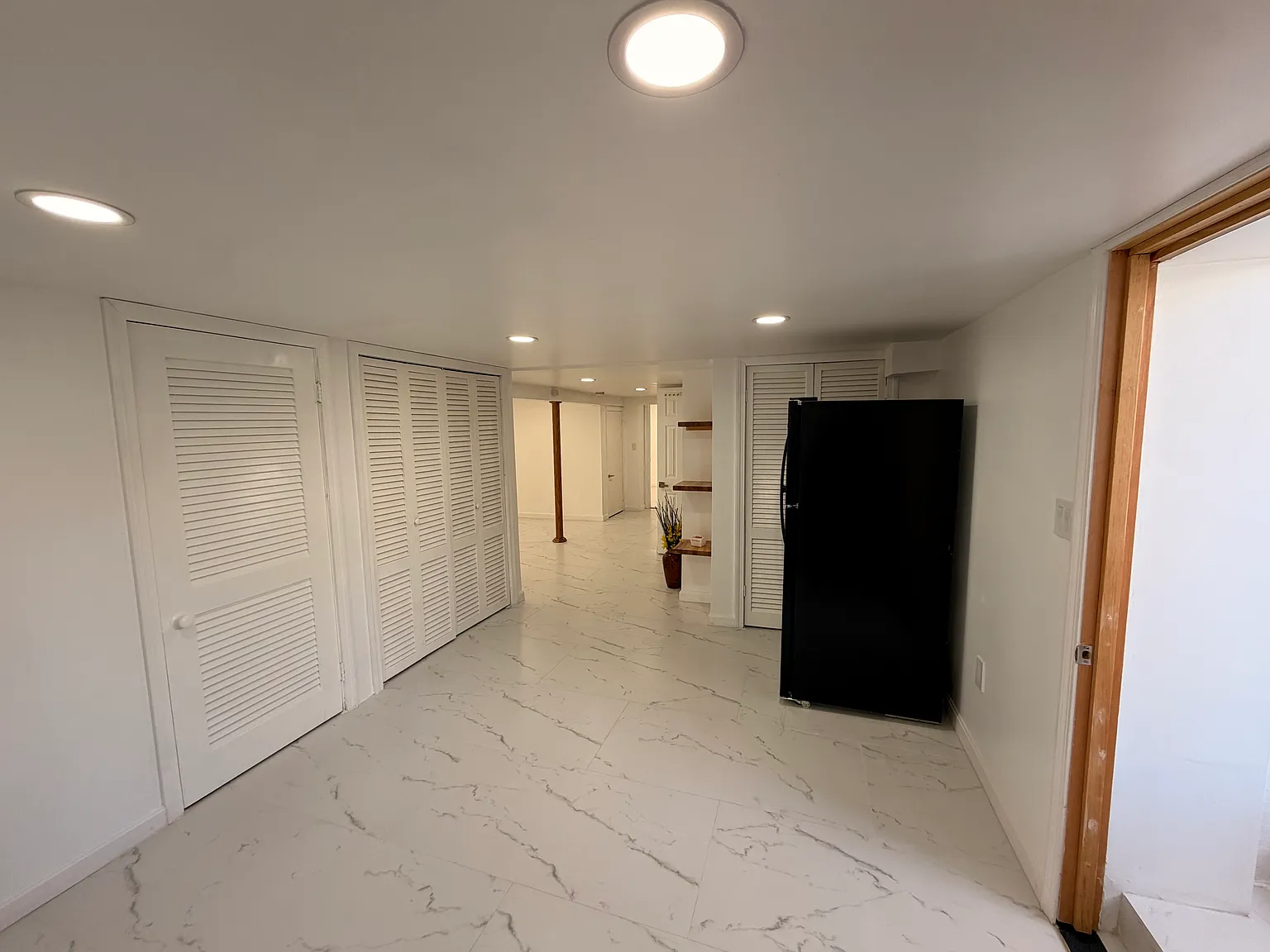 2 bed, 1100 sqft, $3,200 — Photo 3