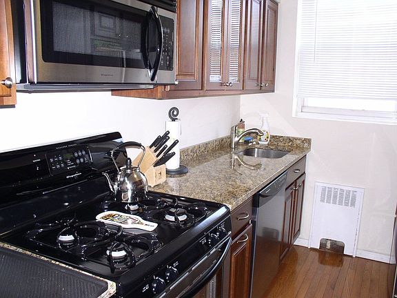 4th image of 12 Westchester Ave APT 6H