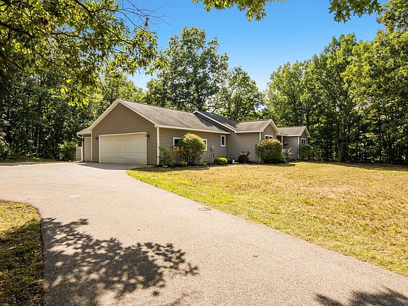 2nd image of 11777 Many Oaks Dr