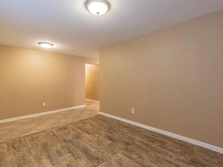 2017 Lake Highlands Dr — Photo 15