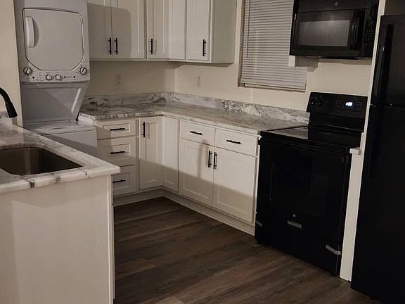 2nd image of 927 Sherrod Ave #4