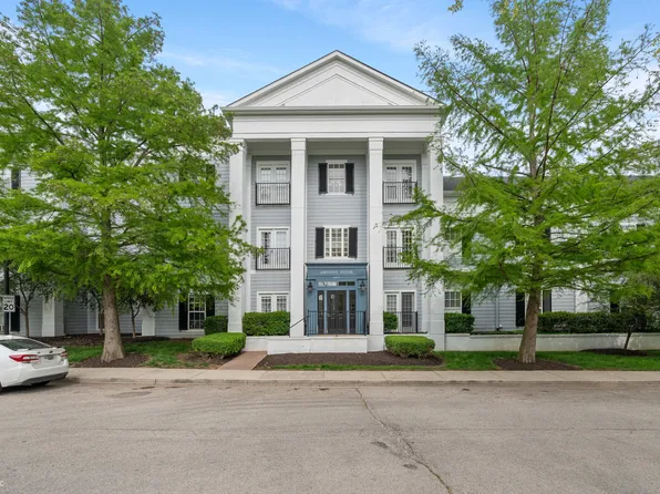 12833 Tradd St APT 1B, Carmel, IN 46032