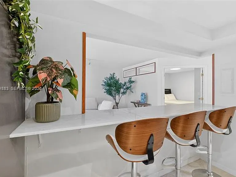 2401 Collins Ave #1406 — Photo 15