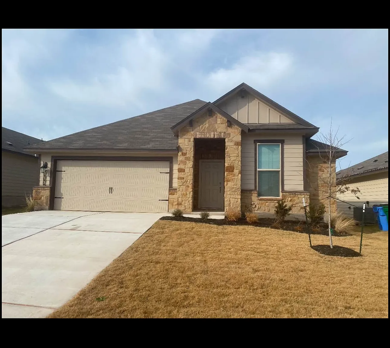 3 bed, 2150 sqft, $2,300 — Photo 1