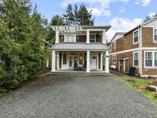 9779 Section Line Rd, Rockaway Beach, OR 97136
