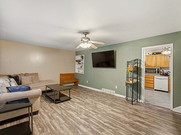 5th image of 4416 SE 6th St