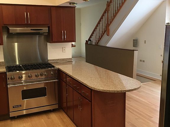 2nd image of 1738 N Honore St