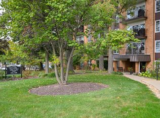 441 N Park Blvd APT 5K, Glen Ellyn, IL