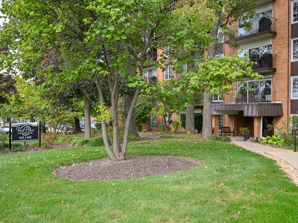 441 N Park Blvd APT 5K, Glen Ellyn, IL 60137