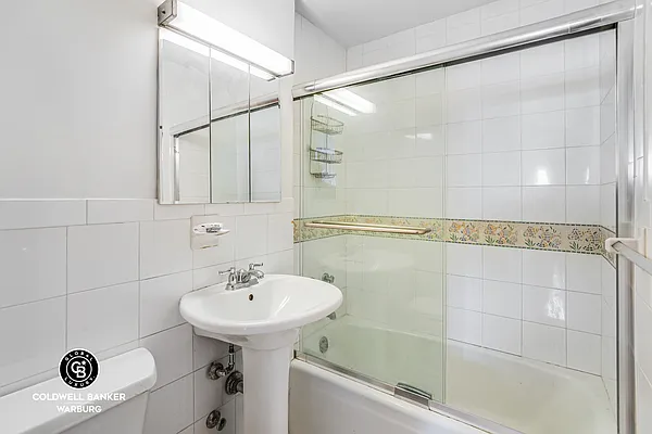 Sold by Coldwell Banker Warburg | media 5