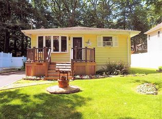 16 Elizabeth Way, Landing, NJ 07850