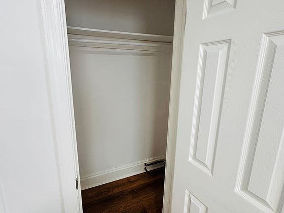 4th image of 23 Valley Pl APT 2