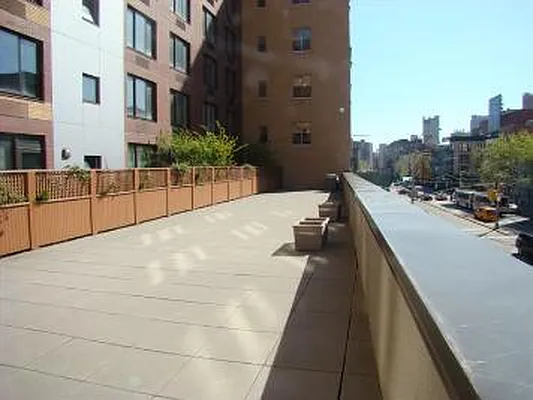 Rented by Corcoran | media 26