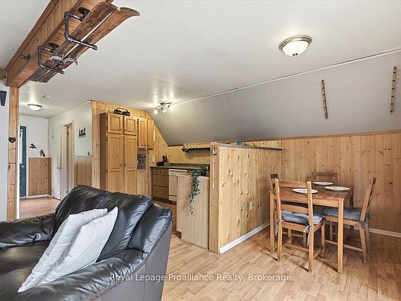 5th image of 1062 Price Rd