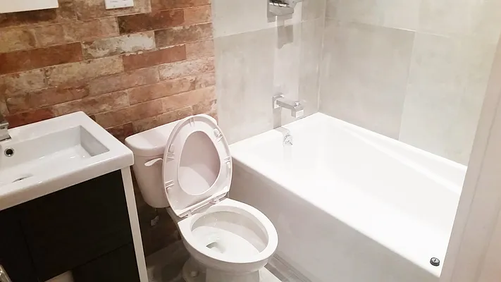 Rented by The Hamilton Group | media 14