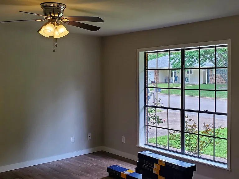 419 Willow Oak St — Photo 2