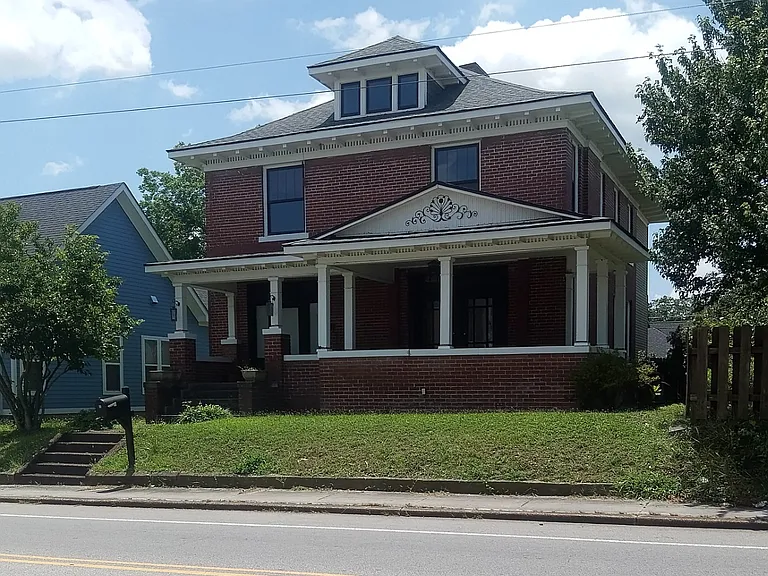 2106 Bailey Ave — Photo 1