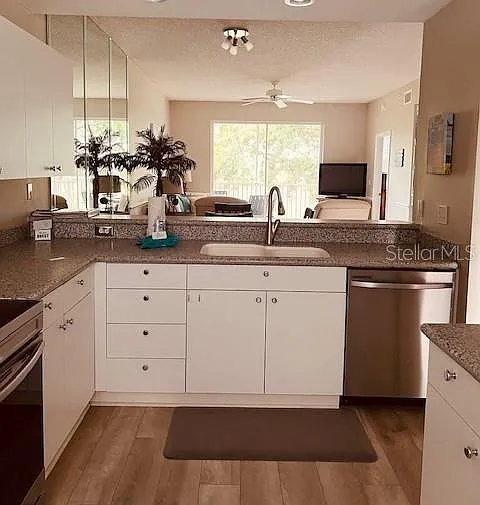 2 bed, 1238 sqft, $2,400 — Photo 3