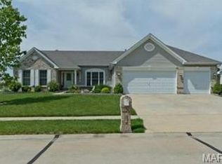 95 Homefield Square Dr, O'Fallon, MO 63366