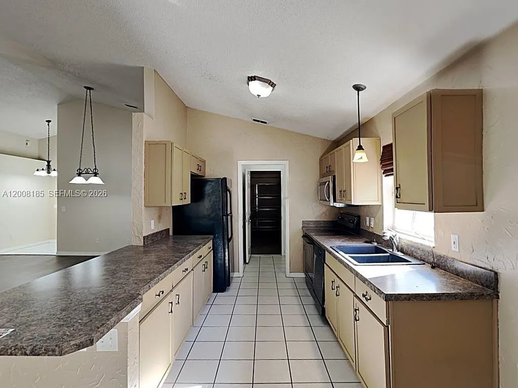 Building Photo - 15970 SW 81st Ter
