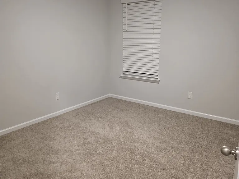 348 Dickerson Ln — Photo 7