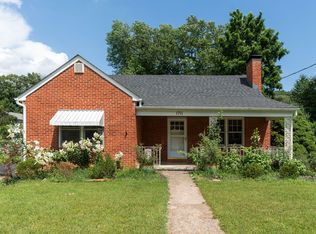 1711 Vinson St, Staunton, VA 24401