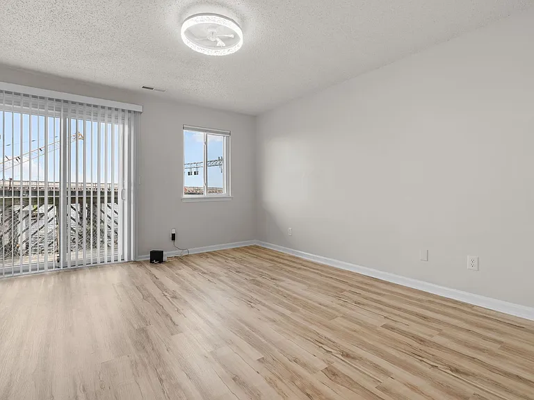 837 Little Bay Ave #3C — Photo 16