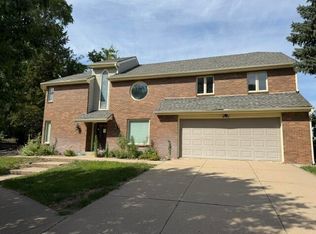 44 Ginger Woods Rd, Valley, NE 68064