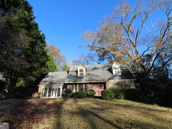 821 Bel Air Cir, Griffin, GA 30224