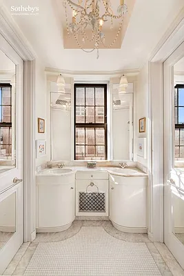 Sold by Sotheby's International Realty | media 26