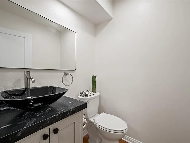 3 Opera Ln — Photo 12