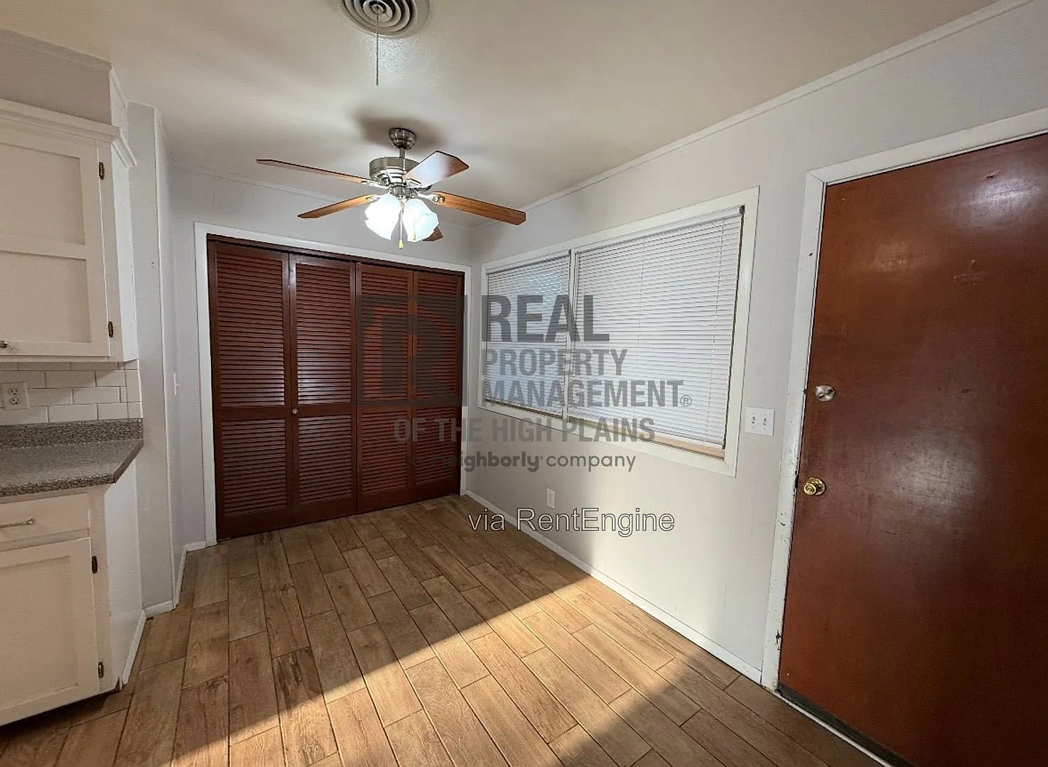 3 bed, 2.0 bath, 1584 sqft, $2,100 — Photo 4