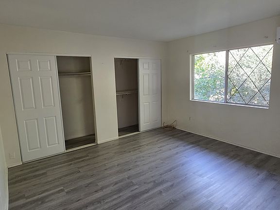 4th image of 1470 E Wilson Ave