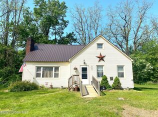 791 Vineyard Rd, Crown Point, NY 12928